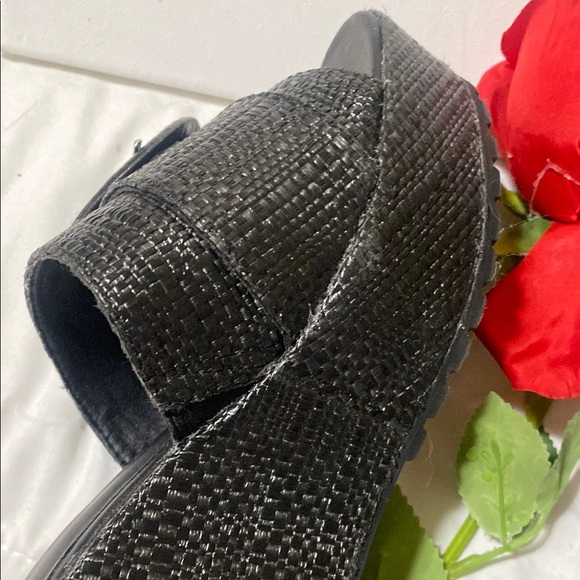 Black Platform Shoes with Textured Strap - Picture 6 of 10